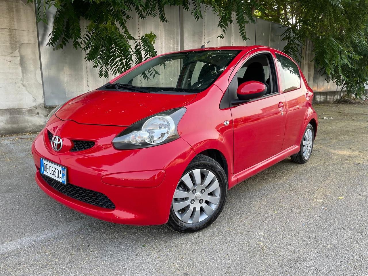 Toyota Aygo 1.0 5 P CON 150 MILA KM