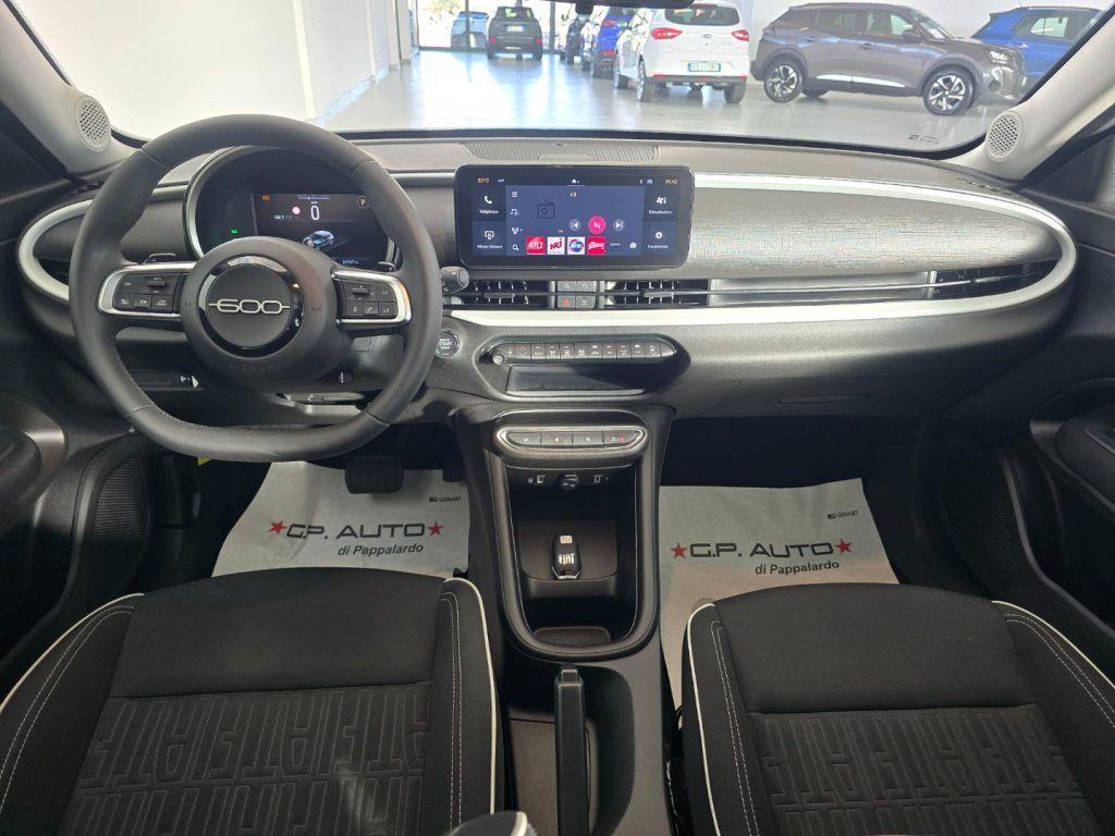 Fiat 600 Hybrid DCT MHEV