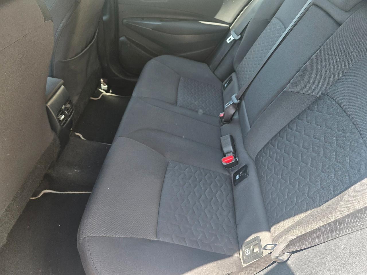 Toyota Corolla Touring Sports 1.8 Hybrid Business Tech