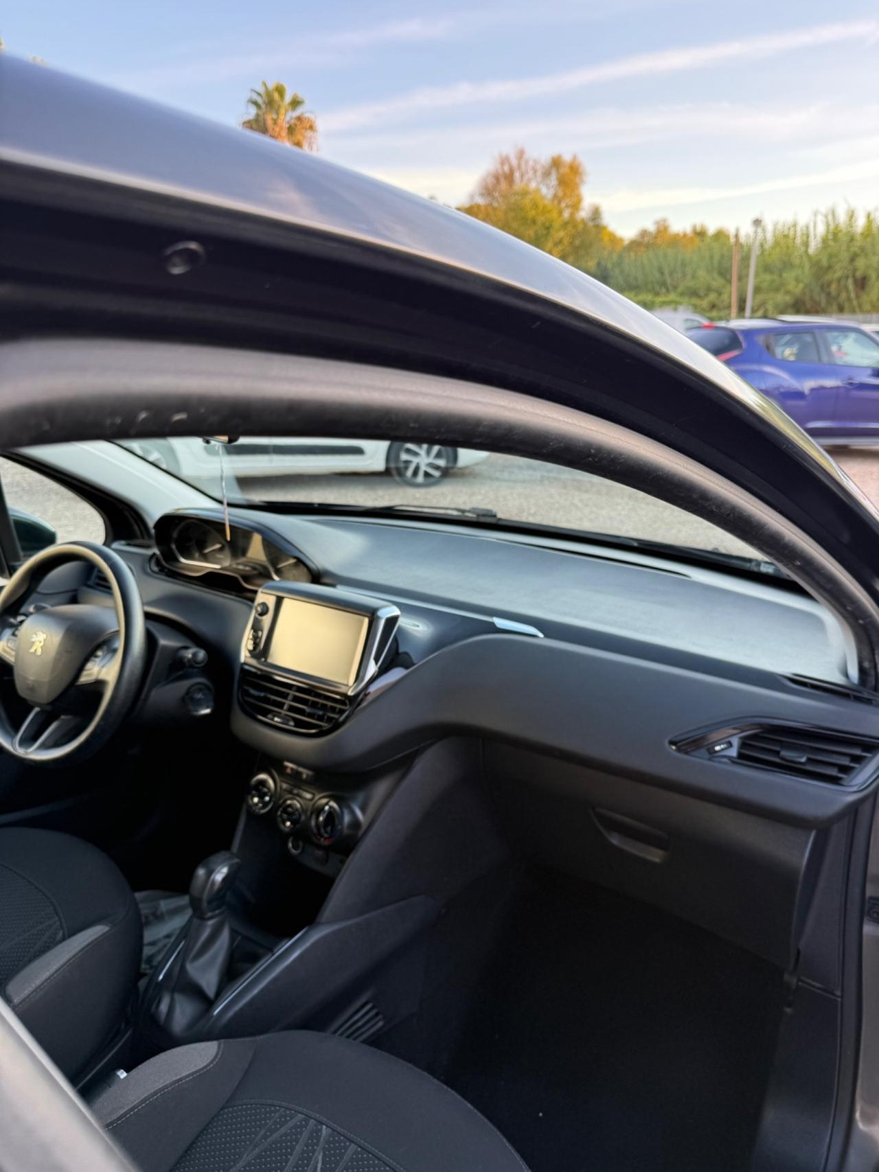 Peugeot 208 1.4 HDi 68 CV 5 porte Allure