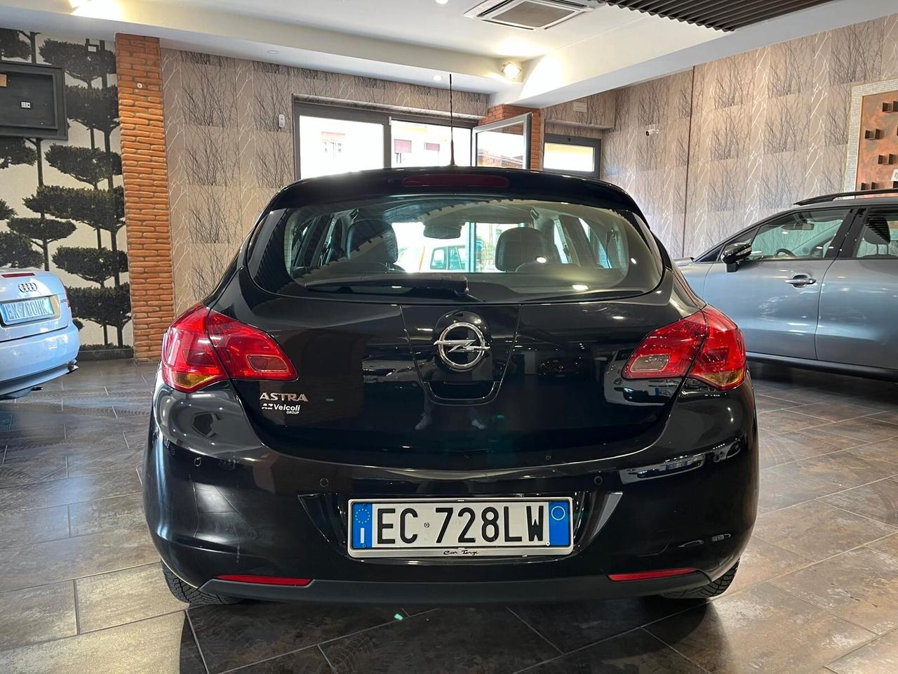 Opel Astra 1.4 100CV 5 porte Elective