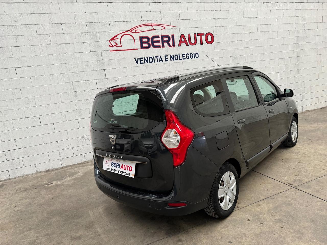 Dacia Lodgy 7 posti allestimento Comfort