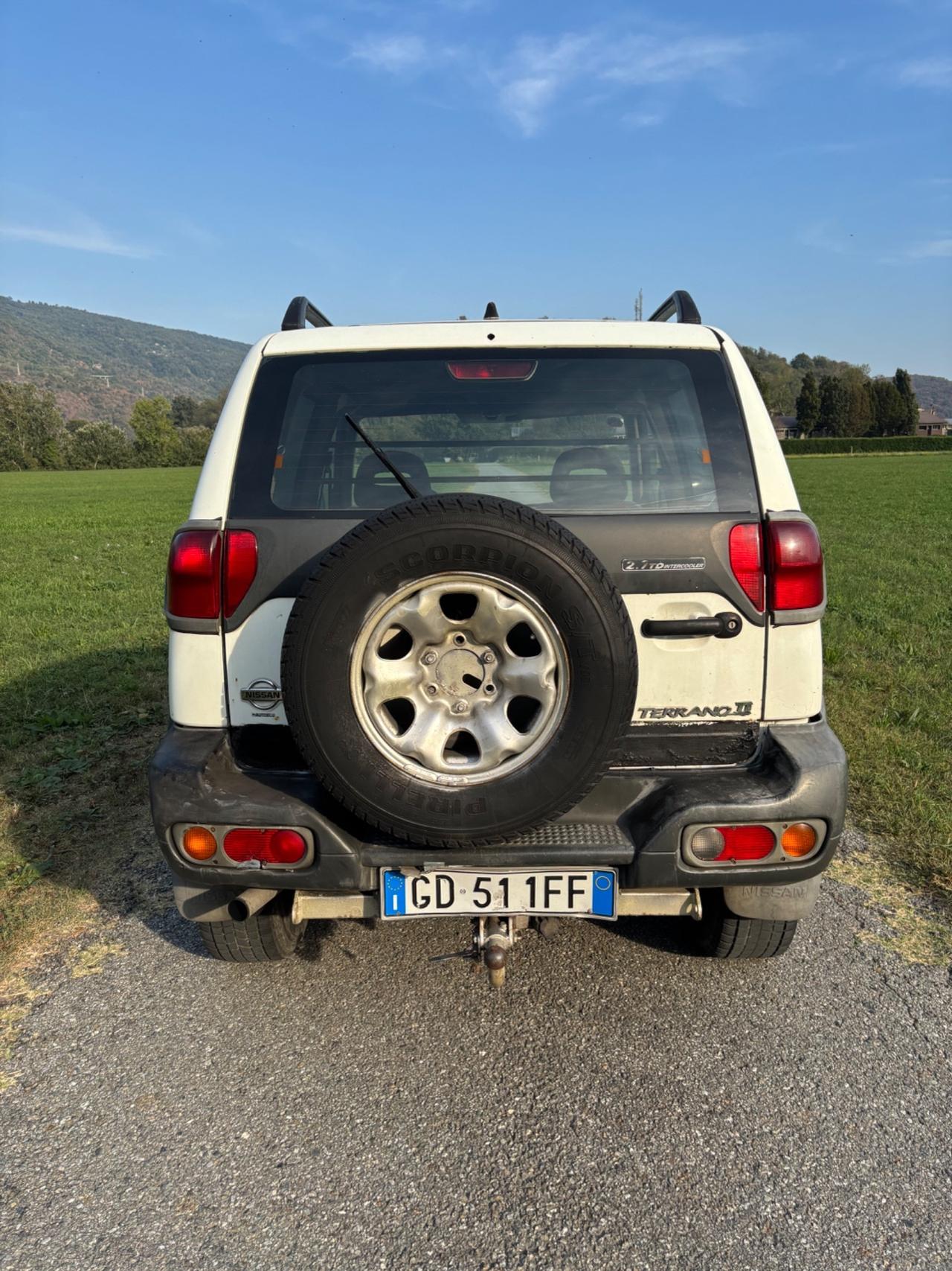NISSAN TERRANO 2.7 Tdi AUTOCARRO GANCIO TRAINO