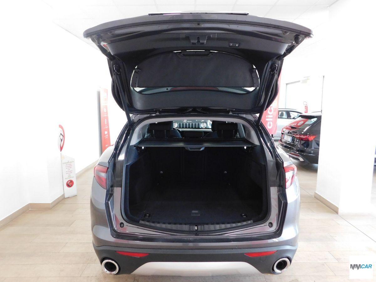 ALFA ROMEO - Stelvio - 2.2 T.diesel 160CV AT8 RWD Bus.