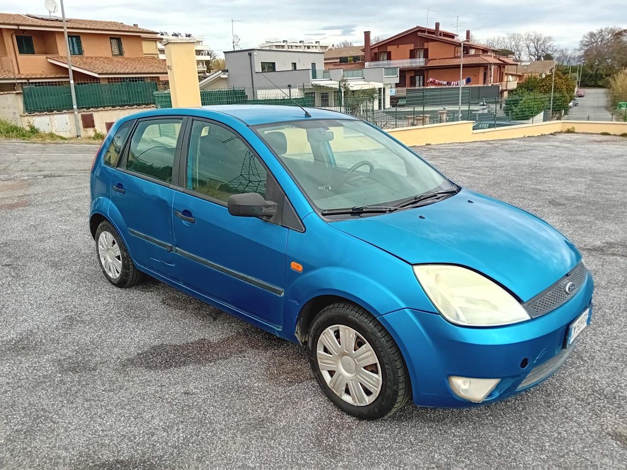 Ford Fiesta 1.2 16V 5p. Ghia