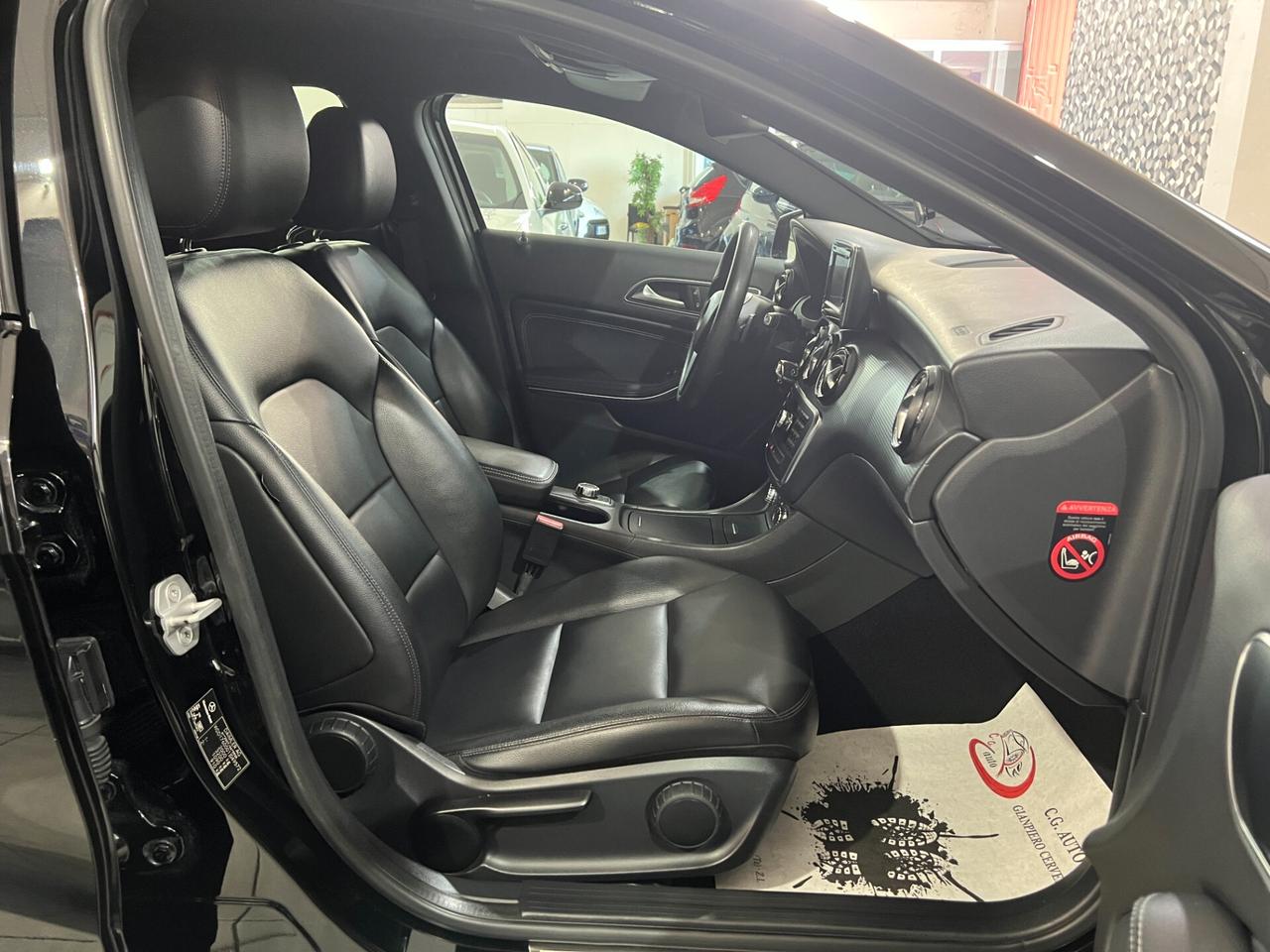 Mercedes-benz A 180 1.8 109 CV - AMG - 2013