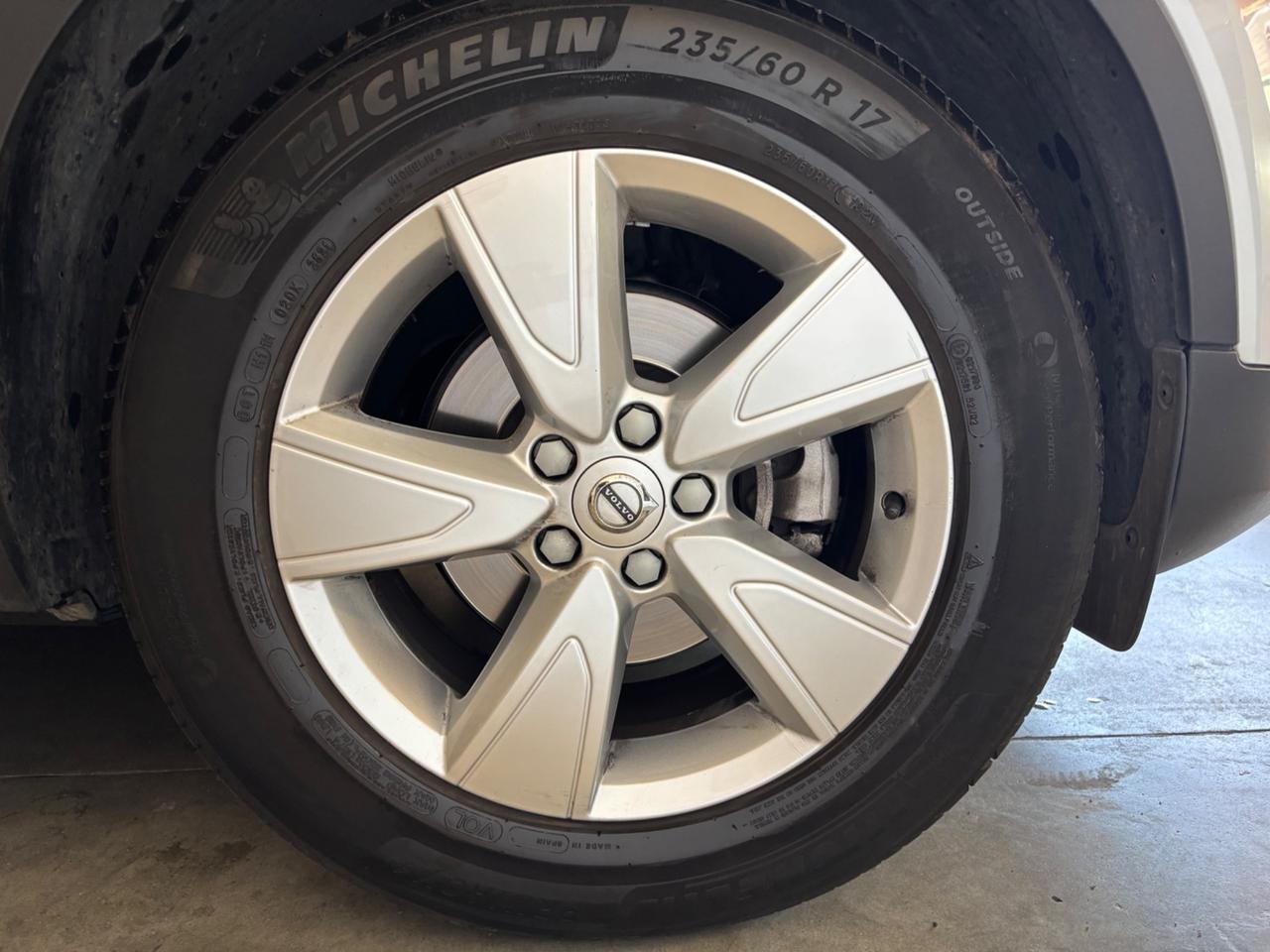 Volvo XC40 1.5 BENZ T2 GREY|PARI AL NUOVO|