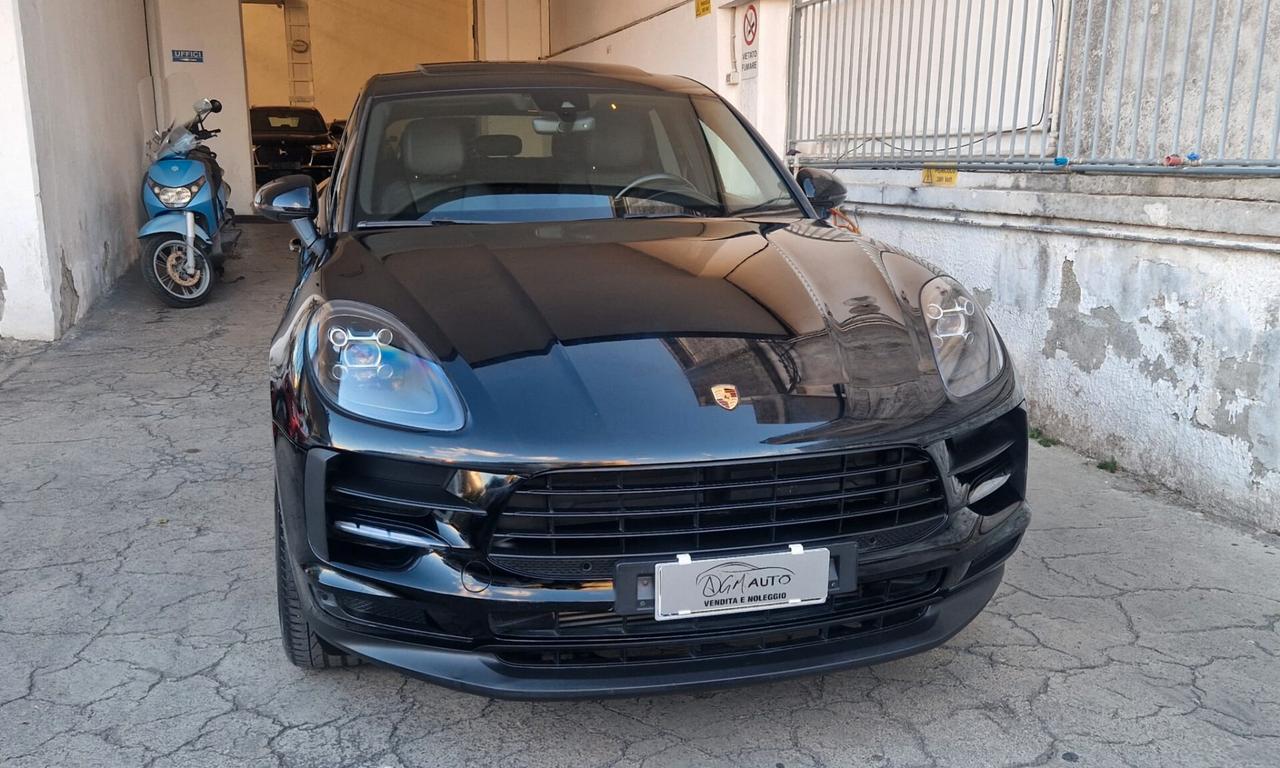 Porsche Macan 2.0 245cv Tetto Led
