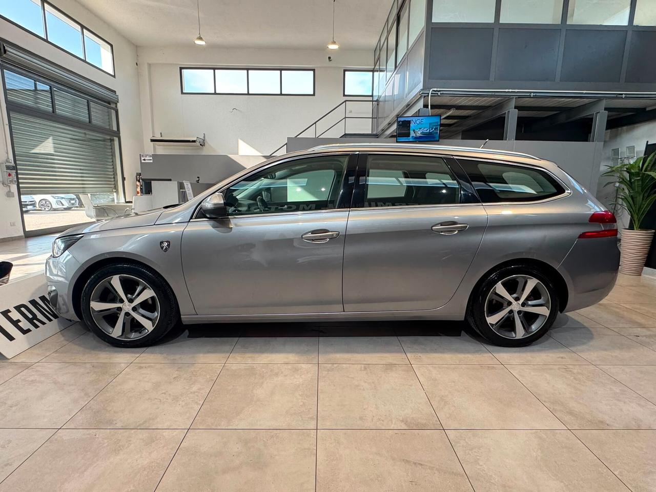 Peugeot 308 SW 1.6 HDI 115cv ALLURE