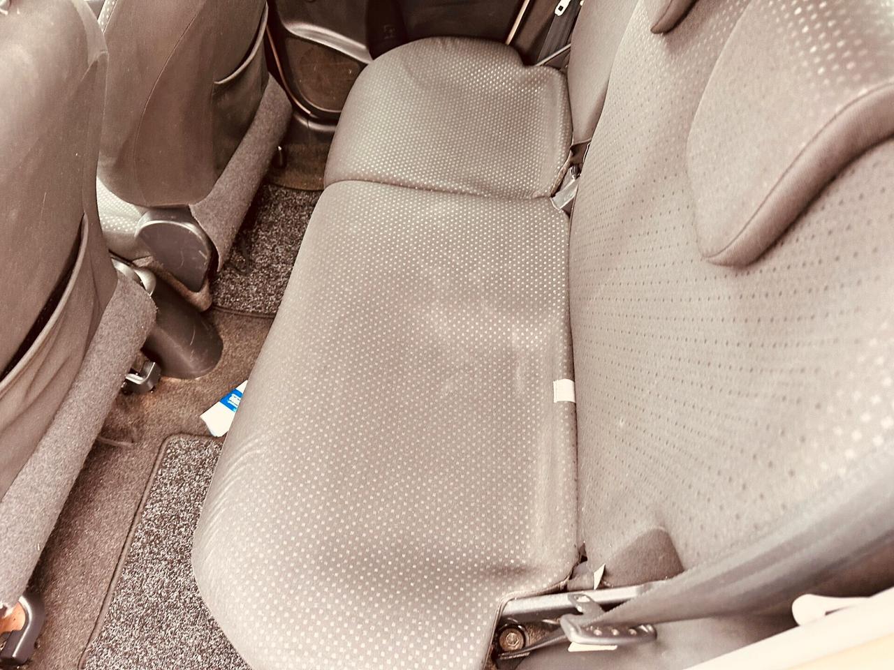 Toyota Yaris 1.4 D-4D CAMBIO AUTOMATICO DPF 5 porte Sol