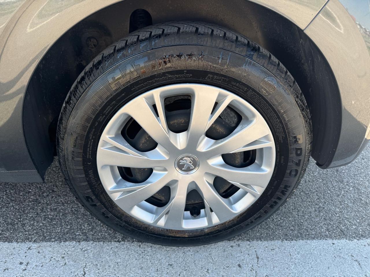 Peugeot 208 Active 1.4 HDI 68CV 5 porte