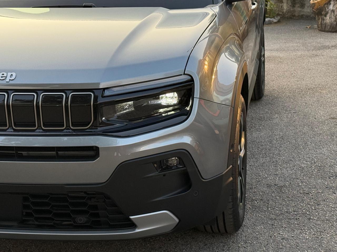 Jeep Avenger 1.2 Turbo 100 CV MHEV Summit