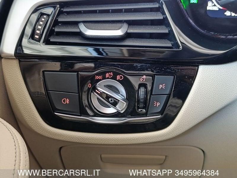 BMW Serie 5 520d 48V Touring Business*SEDILI RISCALDATI*TELECAMERA*PDC*FULL LED*GANCIO TRAINO*