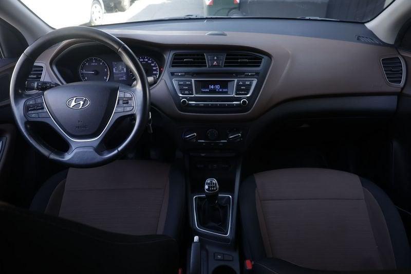 Hyundai i20 Hyundai i20 1.1 CRDi 12V 5 porte Style 55KW ANNO 2015