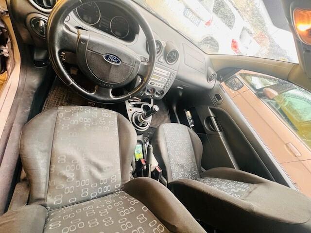 Ford Fiesta 1.2 16V 3p. Ghia