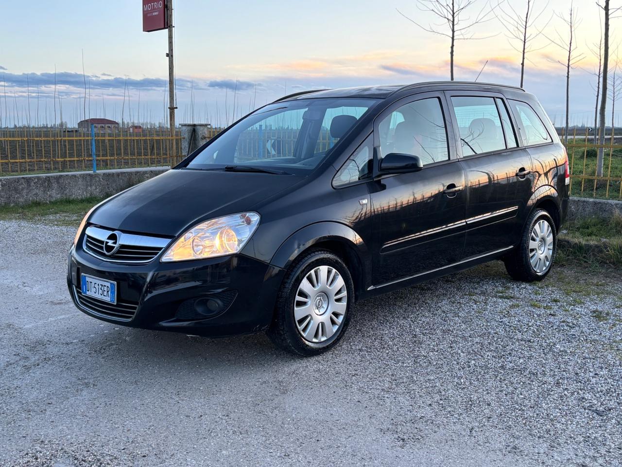 Opel Zafira 1.6 16V VVT Cosmo