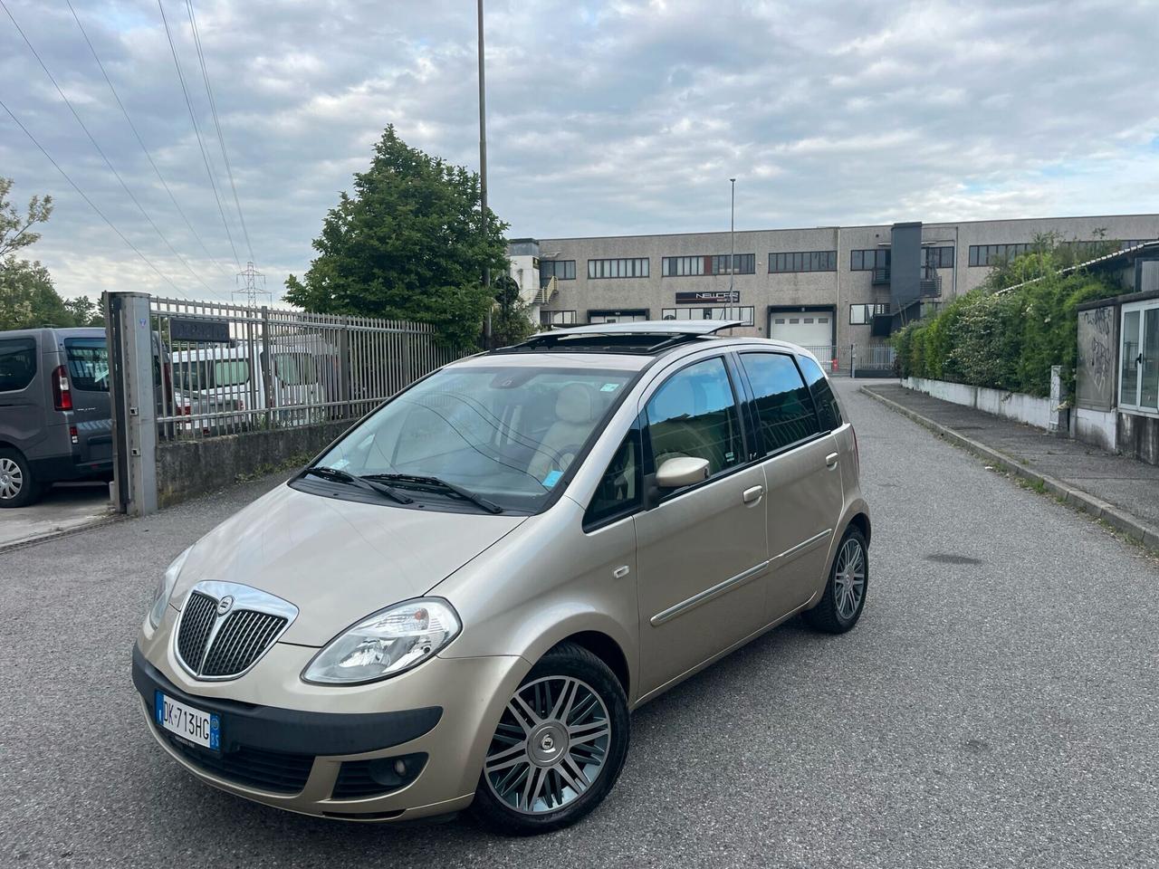 Lancia MUSA 1.4 16V Platino Plus