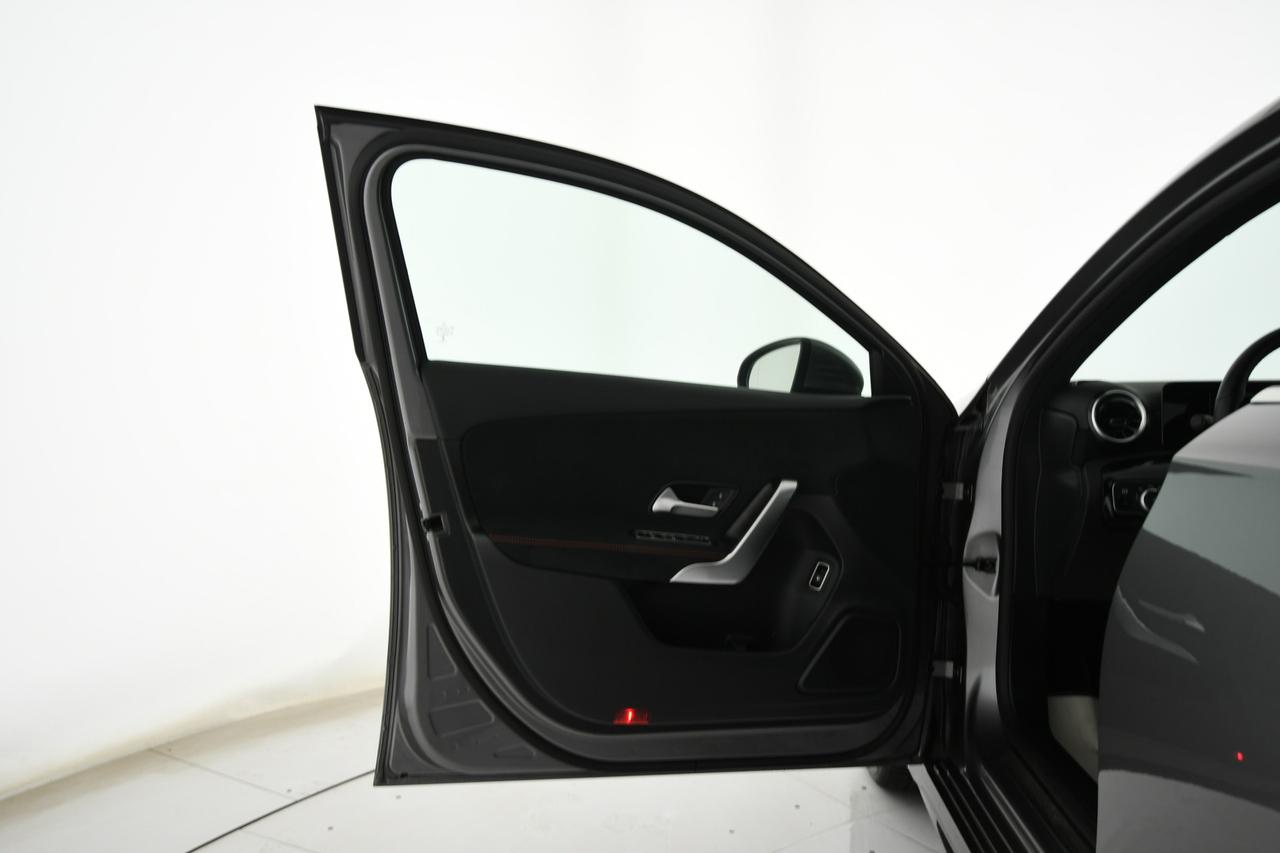 Mercedes-Benz A 250 e phev (eq-power) Premium auto CAMERA+APP CONNECT+C18"