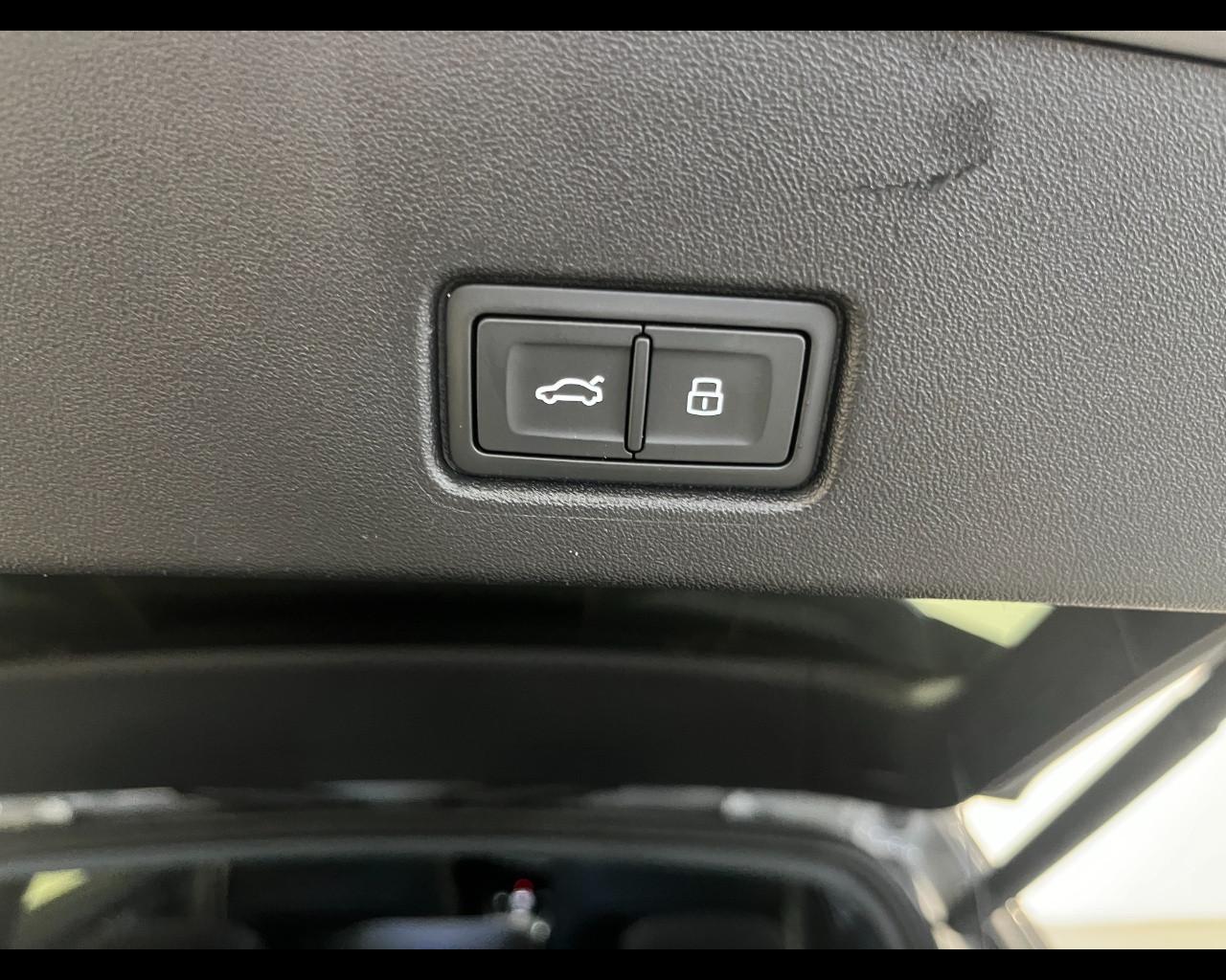 AUDI Q4 45 E-TRON BUSINESS ADVANCED