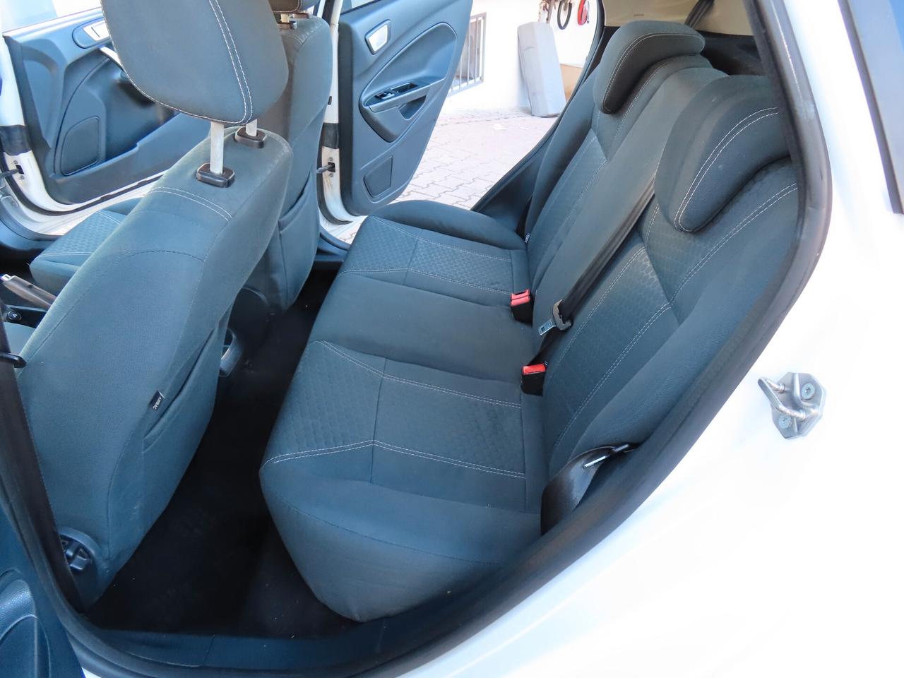 Ford Fiesta 1.4 TDCi 70CV 5 porte Titanium 2012