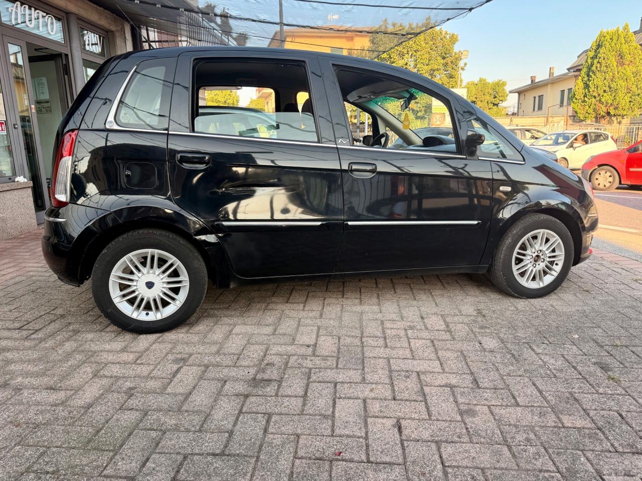 Lancia MUSA 1.4 16V Poltrona Frau