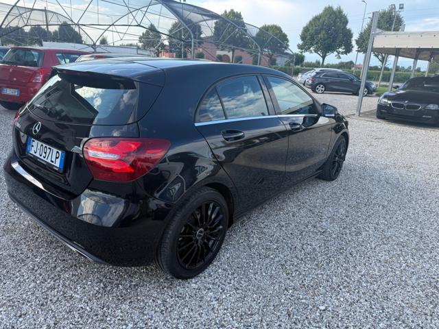 MERCEDES-BENZ A 200 d Automatic Premium