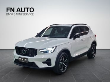 Volvo XC40 B3 automatico Plus Dark