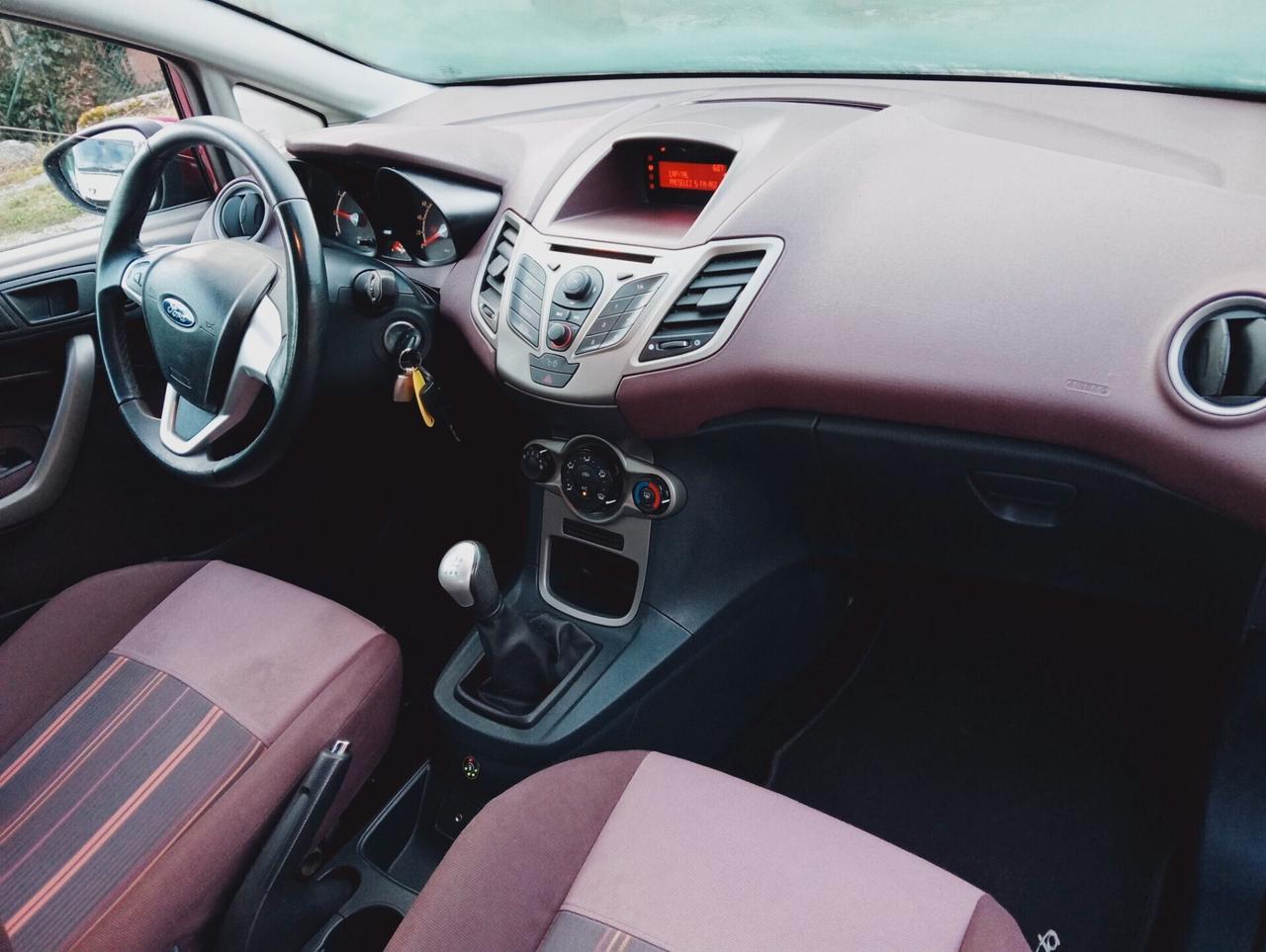 Ford Fiesta 1.4 5 porte Bz.- GPL Titanium