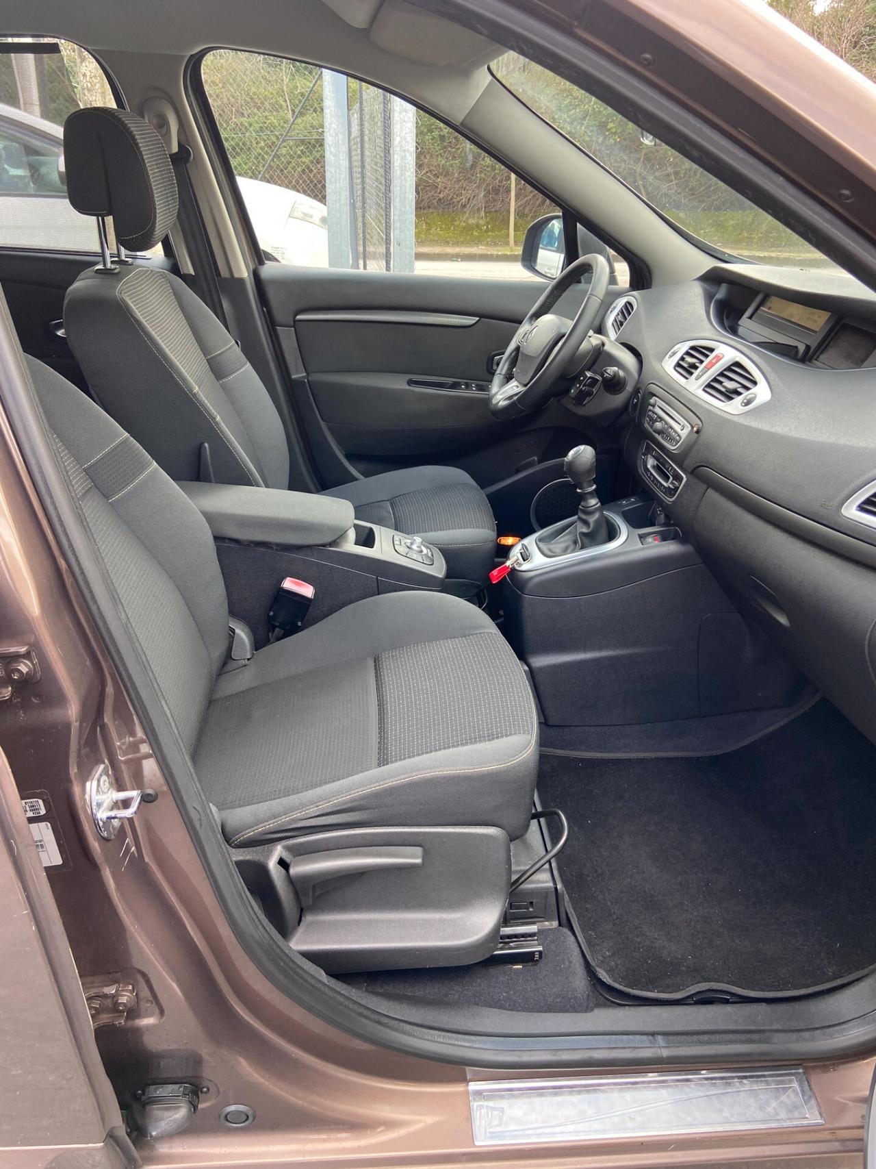 Renault Scenic Scénic X-Mod 1.5 dCi 110CV Luxe