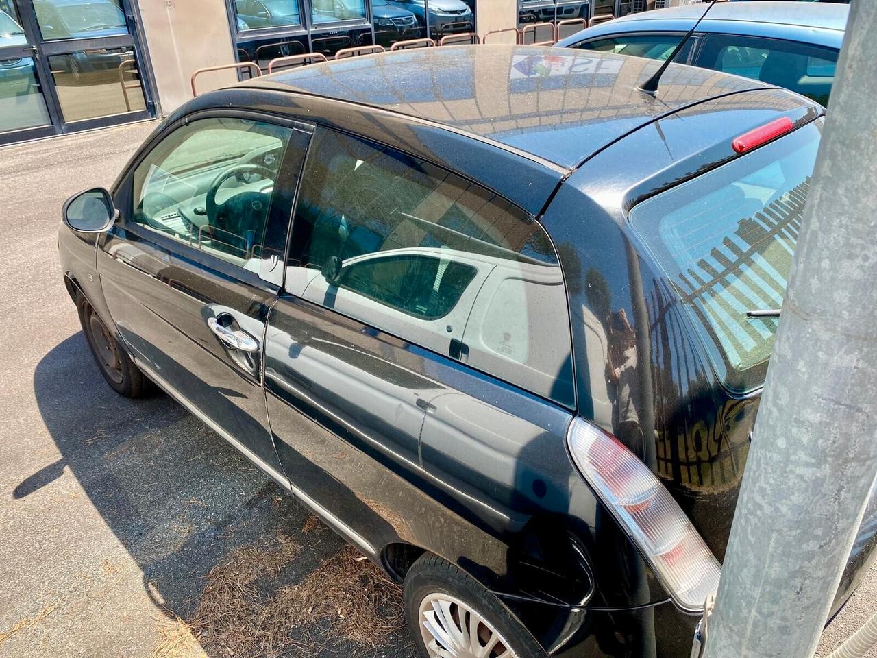 2 Lancia Ypsilon -Fiat idea - Opel meriva - IN BLOCCO