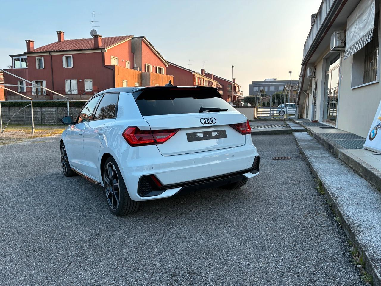 Audi A1 SPB 30 TFSI S tronic Identity Black