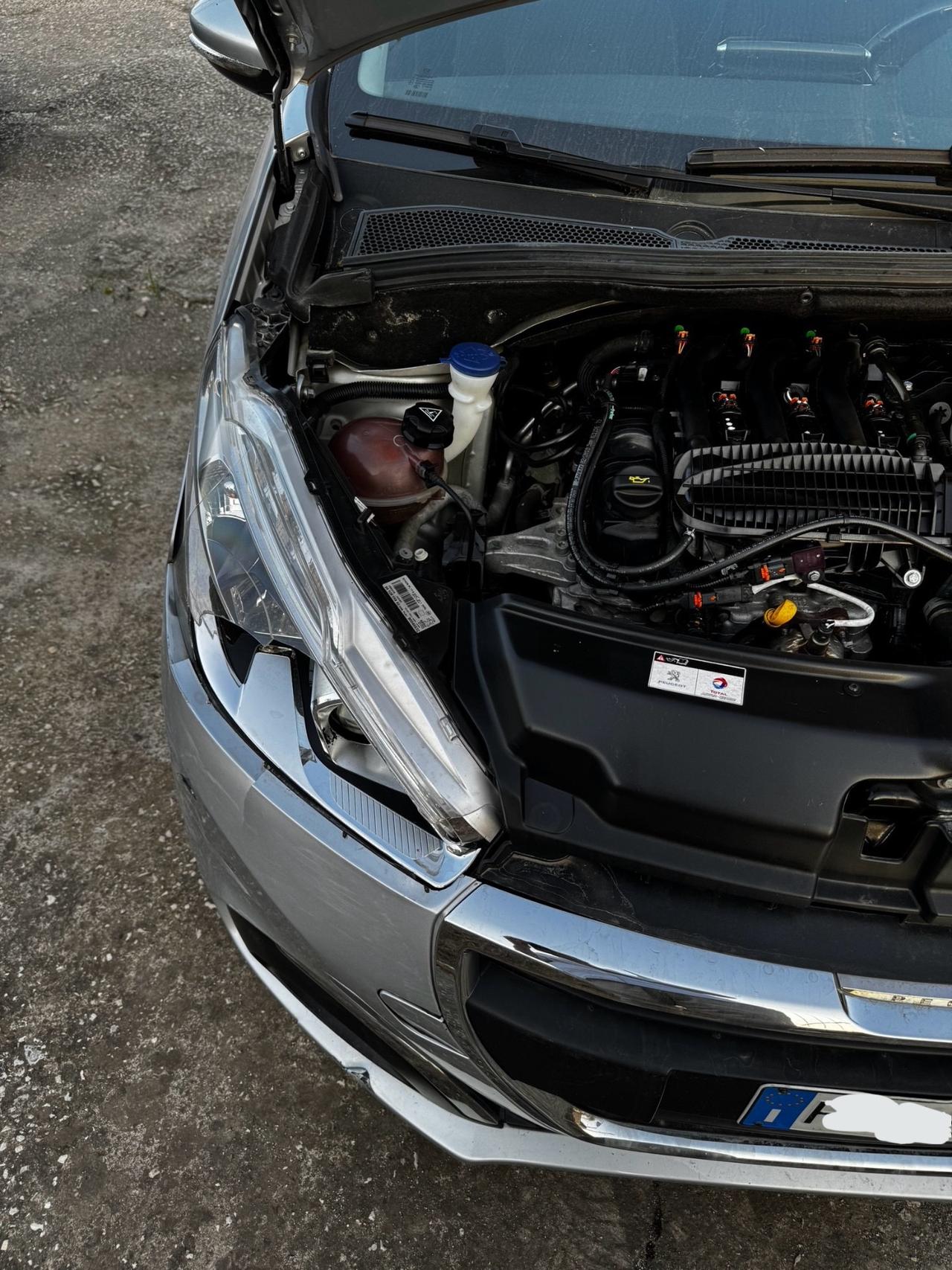 Peugeot 208 PureTech 82 5p. GPL Allure