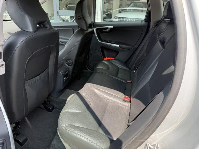 VOLVO XC60 D4 Summum COME NUOVA UNIPRO POCHI KM MANUALE