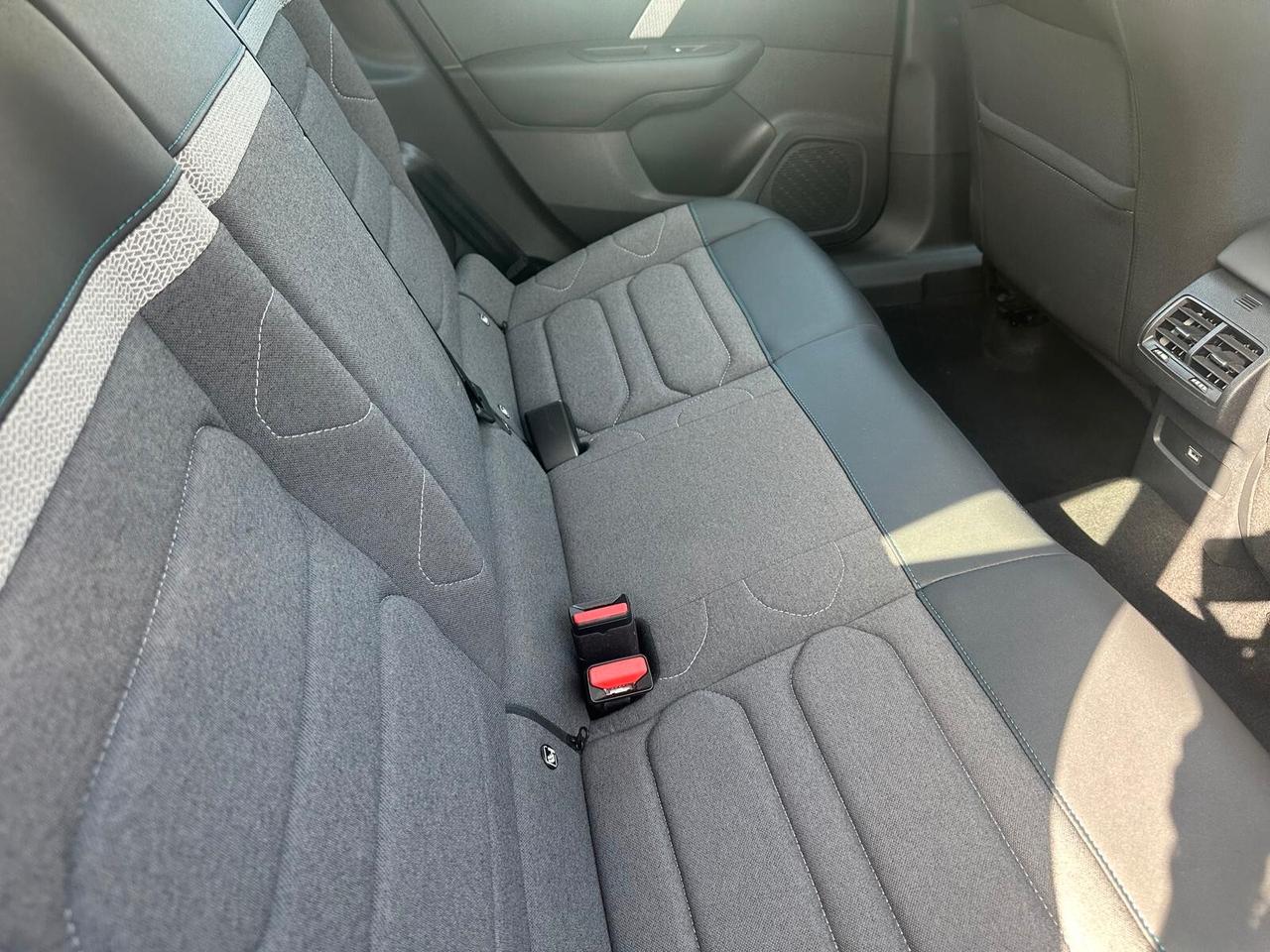 Citroen C4 Hybrid 136 e-DCS6 Plus