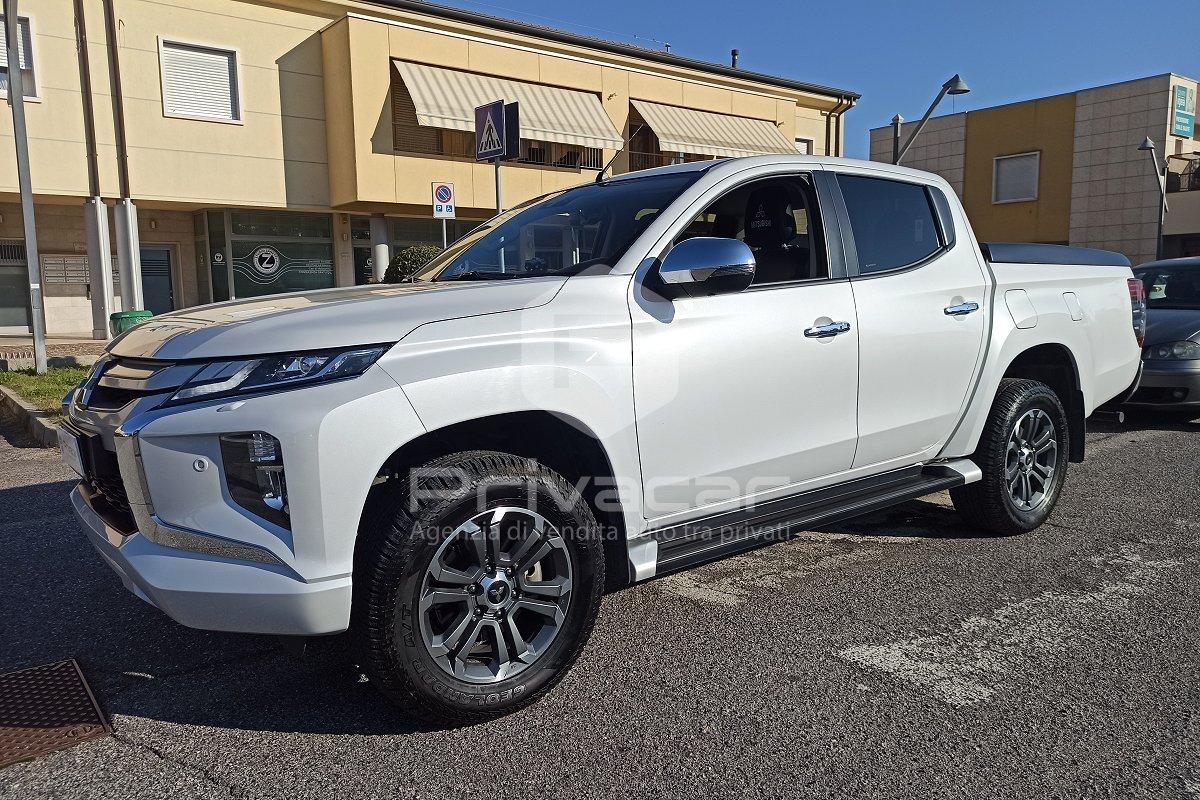 MITSUBISHI L200 2.3 D Double Cab 4x4 Super Select Diamond aut.