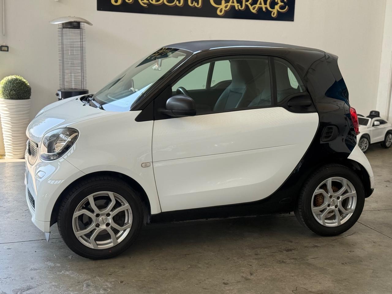 Smart ForTwo 1.0 60CV BENZINA NEOPATENTATI