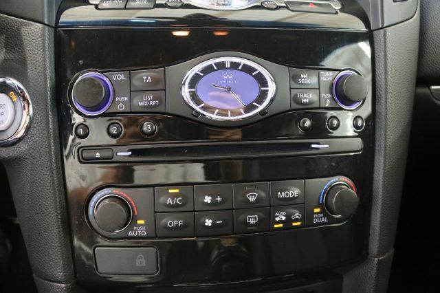 INFINITI QX70 3.0 diesel V6 AT S Premium
