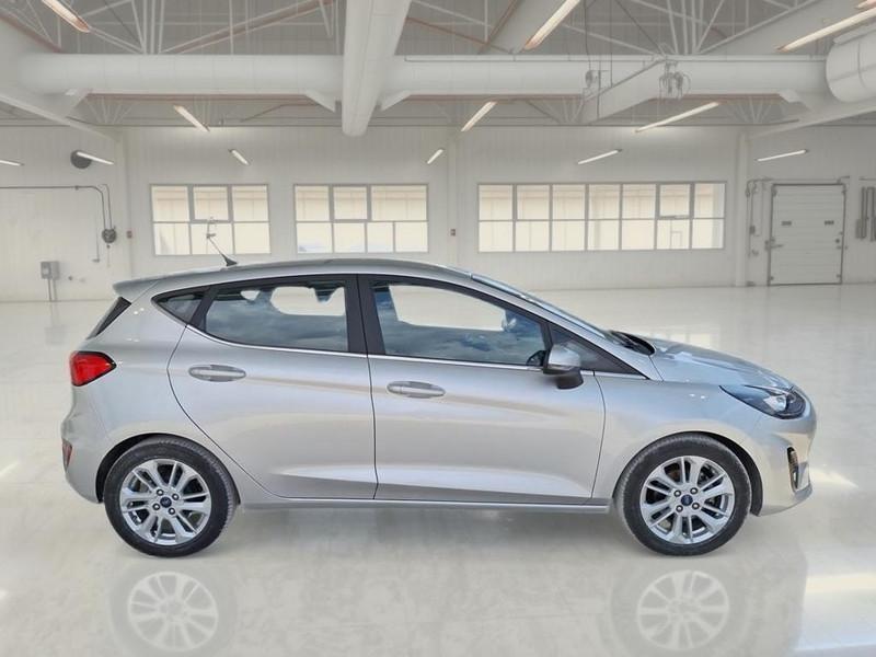 FORD FIESTA 1.0 ECOBOOST HYBRID 125 CV SES TITANIUM 5 PORTE BERLINA