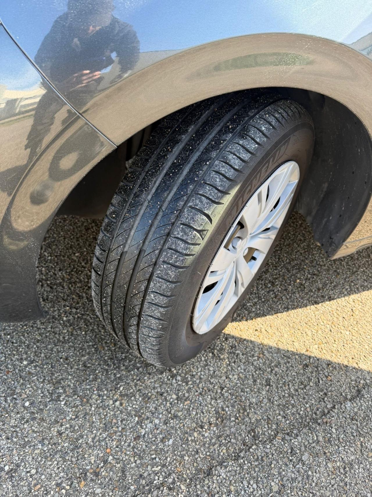 Peugeot 208 1.2 benzina. 12 mesi di garanzia