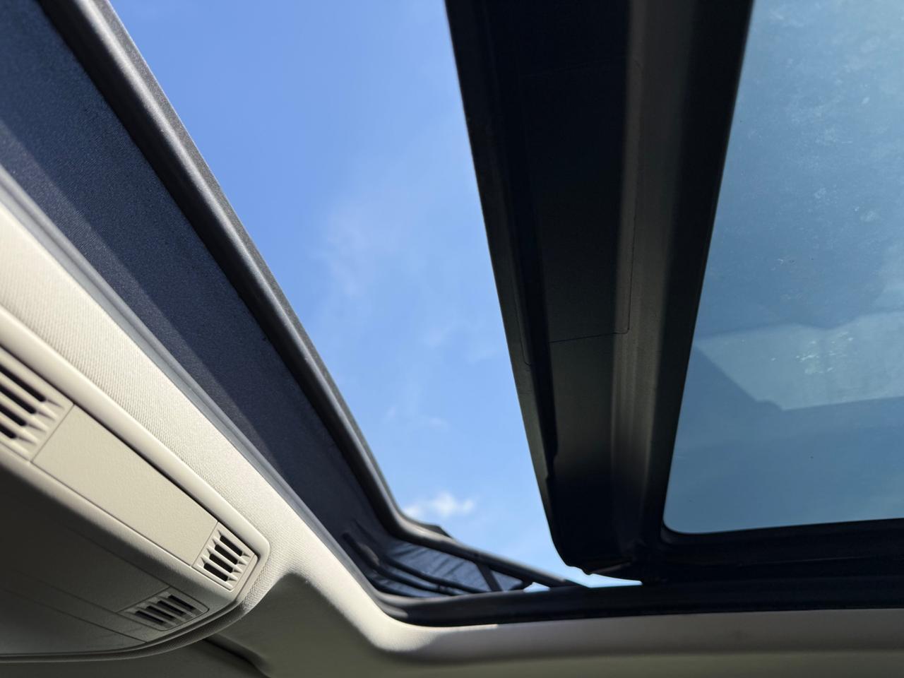 Volkswagen Passat Variant 2.0 TDI DSG Highline BlueMotion Technology