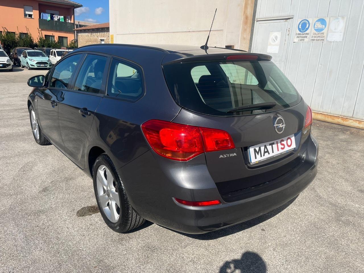 Opel Astra 1.7 CDTI Sports Tourer Cosmo 148000 km