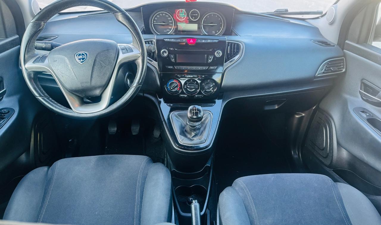 Lancia Ypsilon 0.9 TwinAir 85 CV 5 porte Metano Ecochic Gold