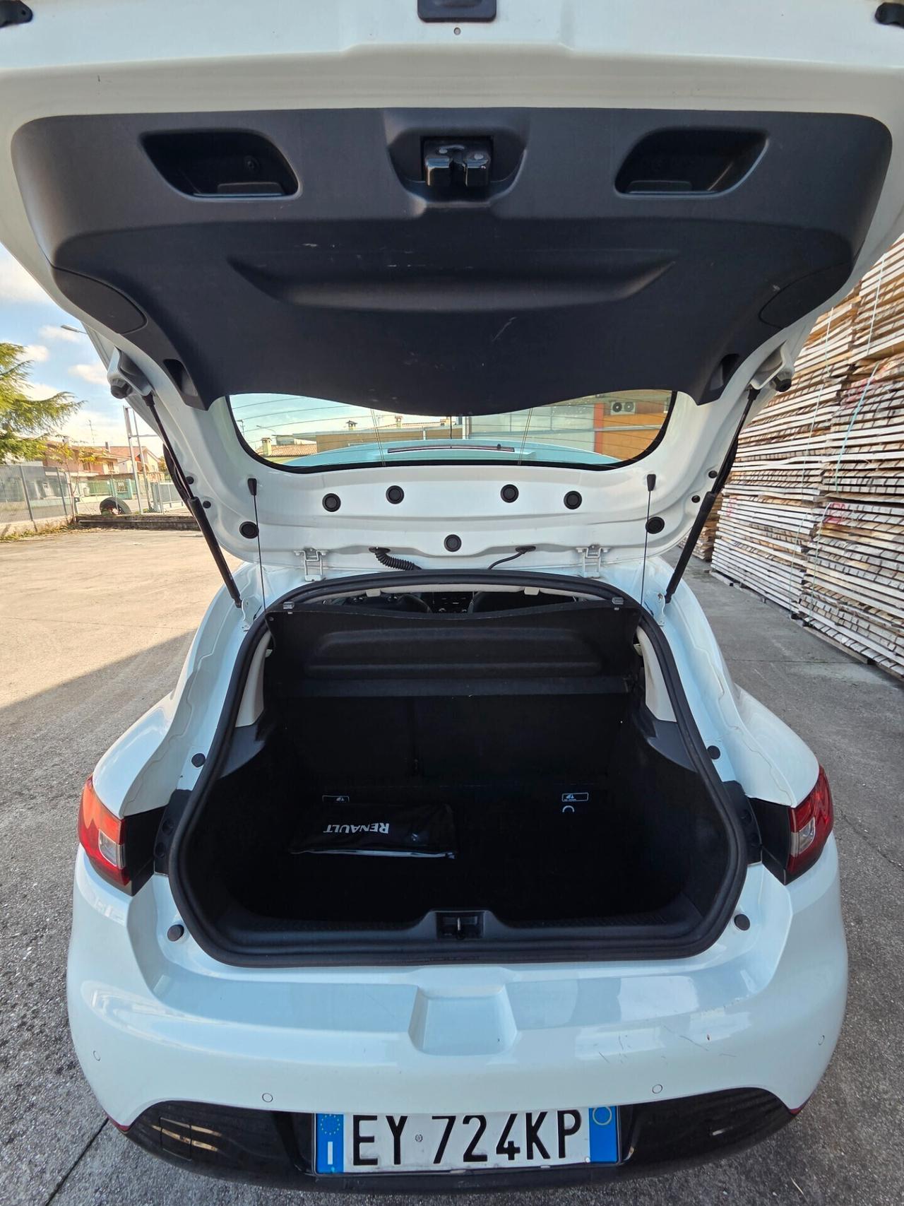 Renault Clio 1.5 dCi 8V 90CV FINANZIABILE