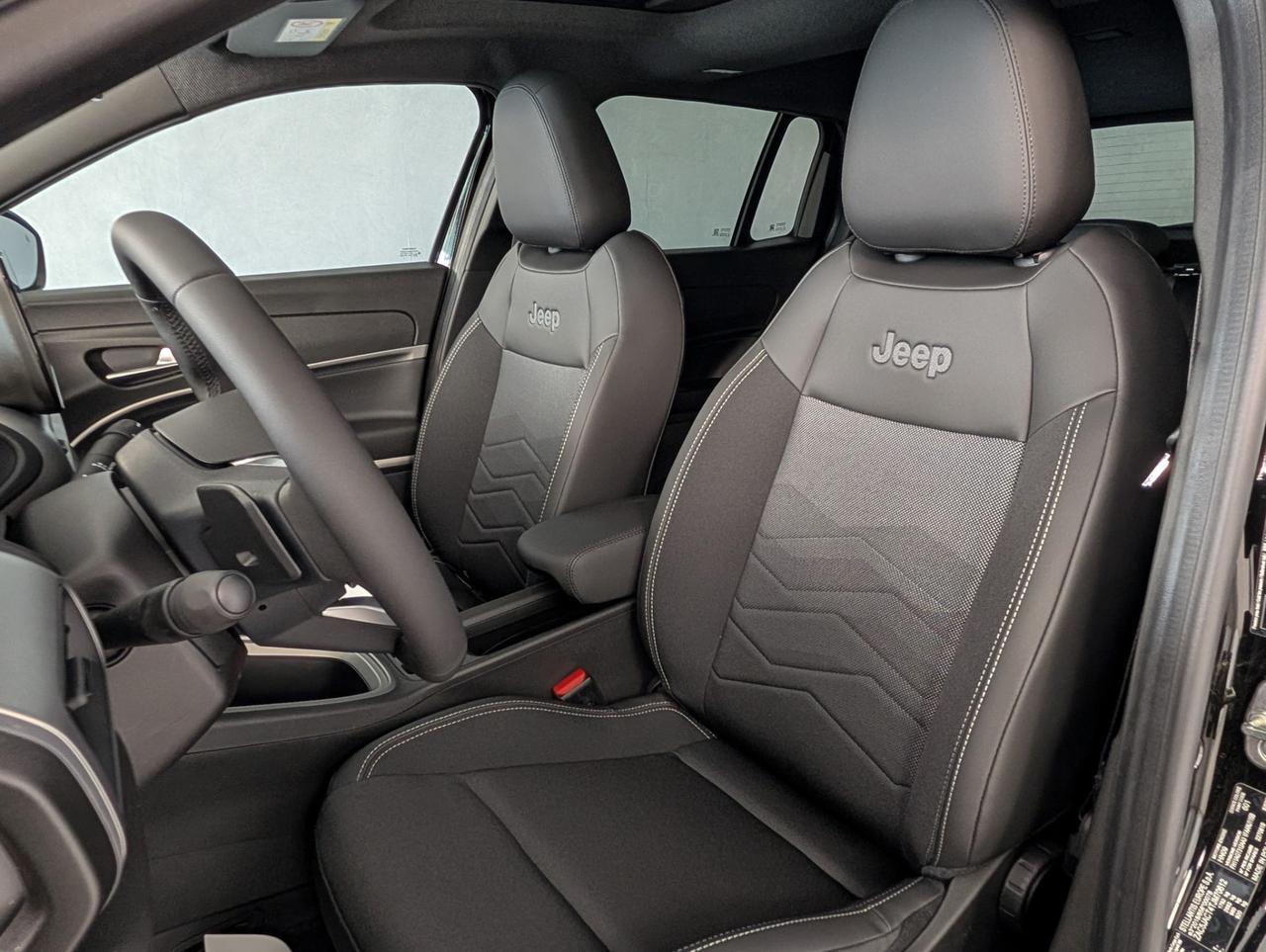 Jeep Avenger 1.2 Turbo E-Hybrid 110cv eDCT6 Summit Freedom