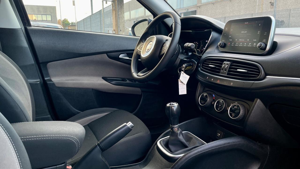 FIAT TIPO SW 1.3 BUSINESS 95CV - FULL LED, RETROCAMERA, NEOPATENTATI