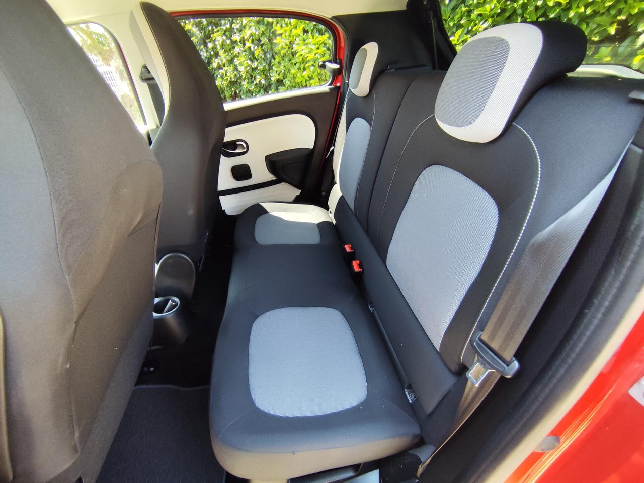 RENAULT Twingo 3ª serie Twingo SCe EDC La Pari...