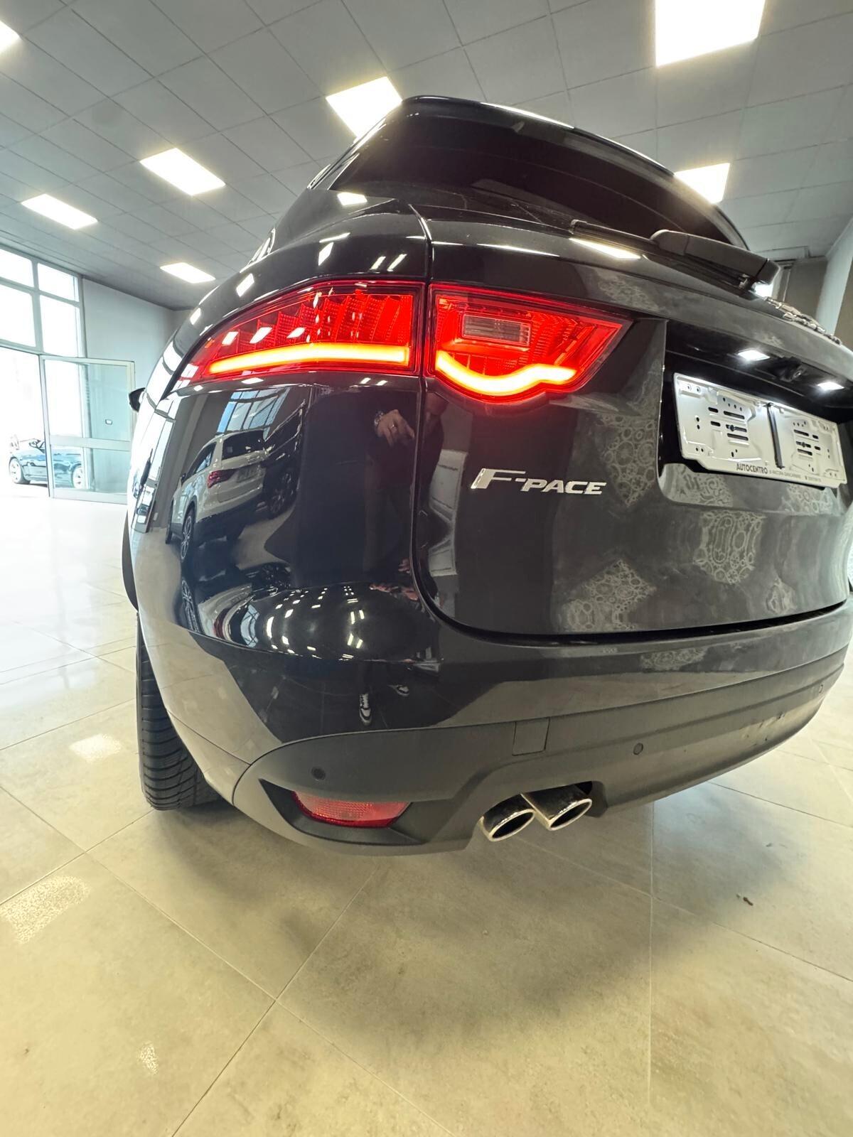 JAGUAR F-PACE 2-0 D4D 4WD TETTO APRIBILE R-DYNAMIC SPORT