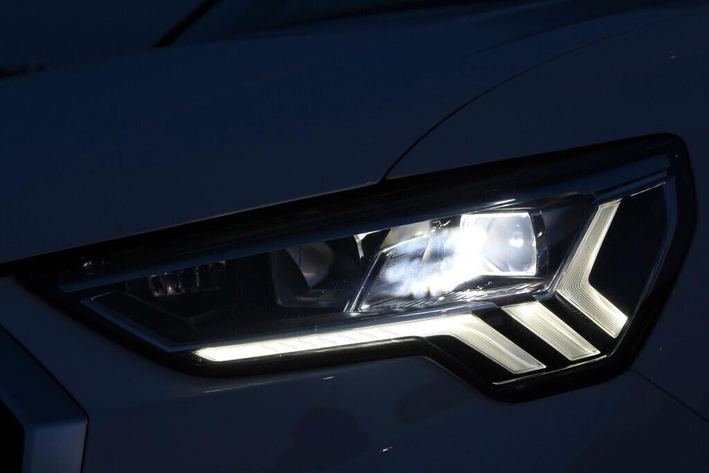 AUDI Q3 2.0 TDI aut. Advanced *Matrix