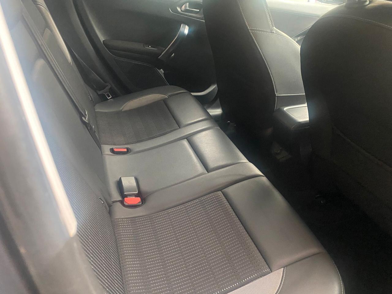 Peugeot 2008 BlueHDi 120 S&S Allure