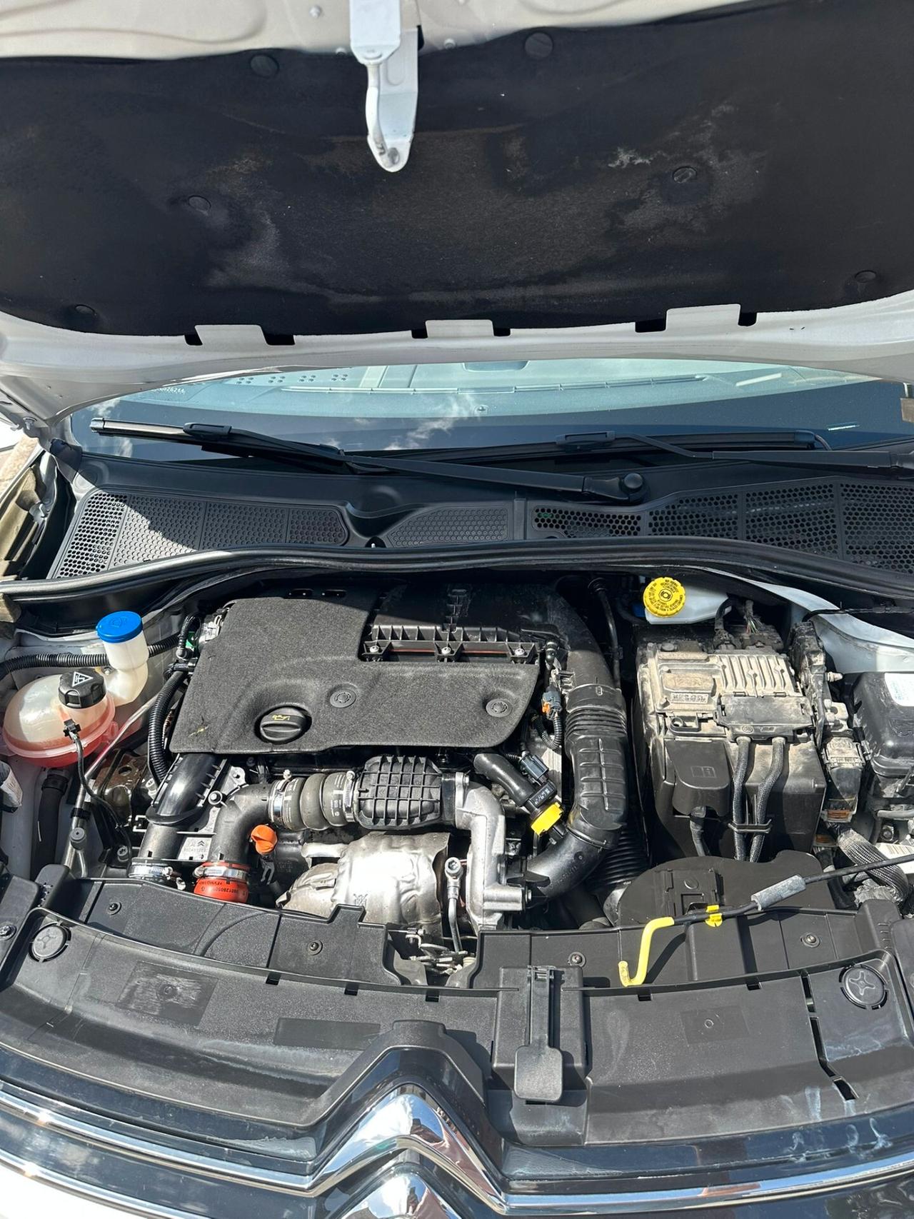 Citroen C4 Cactus BlueHDi 100 S&S Shine